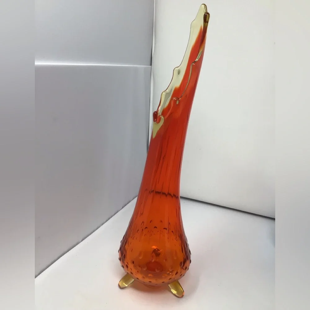 Vintage L.E. Smith orange Swung three footed  vase - Picture 2 of 6